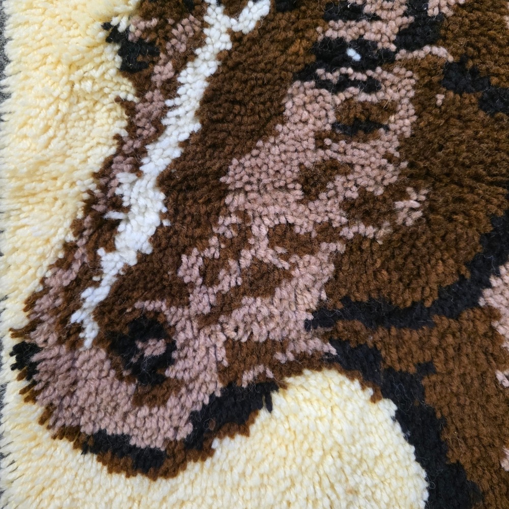 Vintage Latch Hook Horse Head Rug Wall Hanging Brown Cream Shaggy Textile Art - Picture 5 of 9